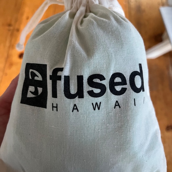 Fused Hawaii Swimsuit - Picture 3 of 6